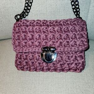 Elegant Pink Woven Handbag
